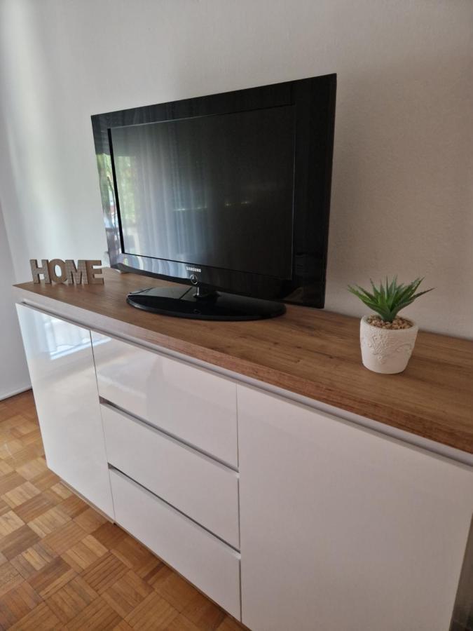 Guesthouse Irac 투즐라 외부 사진