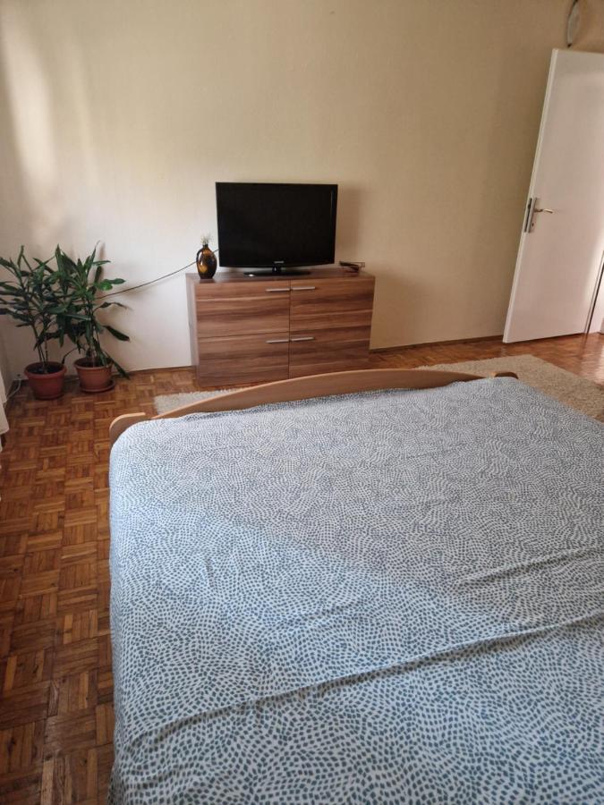 Guesthouse Irac 투즐라 외부 사진